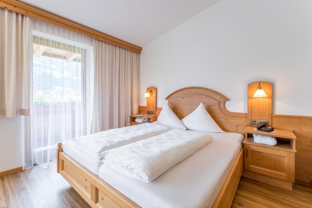 Hotel Riedl Im Zillertal Stumm Zewnętrze zdjęcie